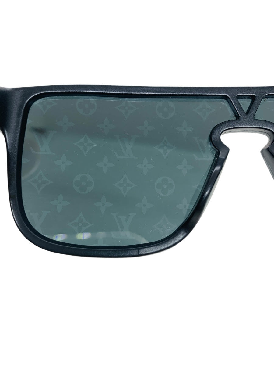 Louis Vuitton LV Waimea Monogram Black Frame Z1082E