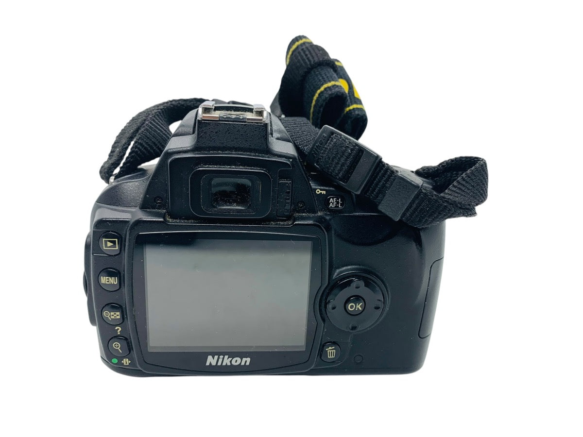 Nikon D40X Digital SLR Camera w/ Nikon DX AF-S Nikkor 18-55mm