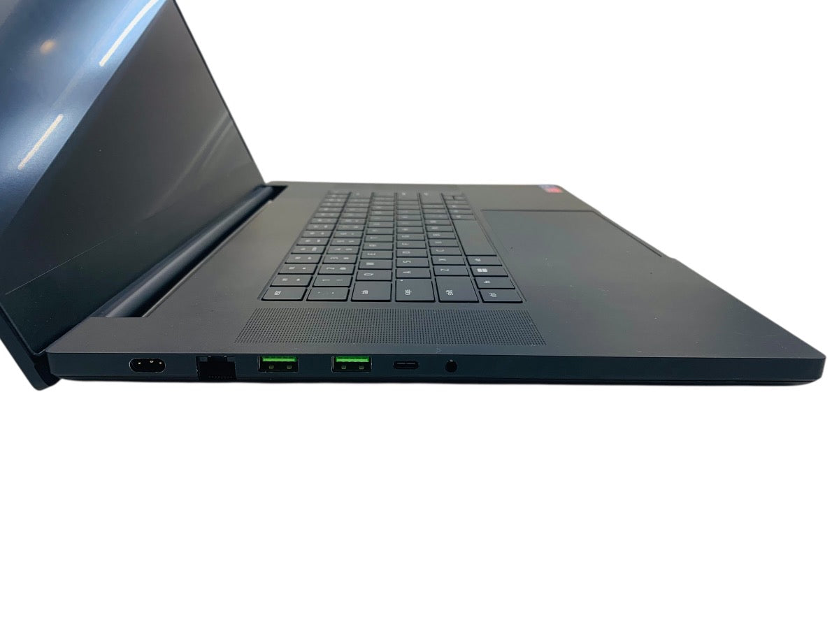 Razer Blade RZ09-0423 | i7 12th Gen| 2.4 GHz| 16GB Ram| 1TB HHD