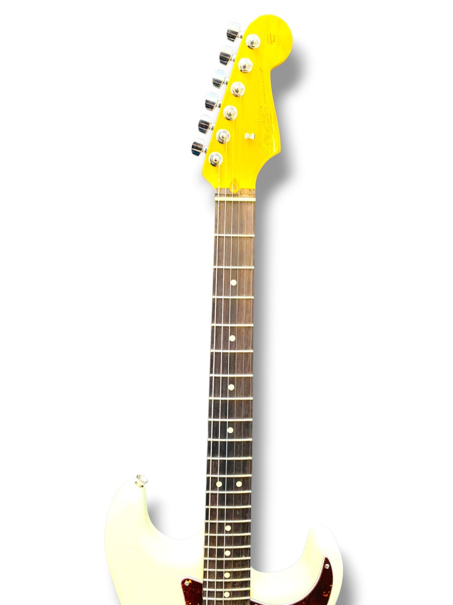 2024 Fender American Professional Stratocater | USA | Olympic White |