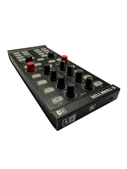 Native Intrument Traktor Kontrol X1 Protable DJ Controller