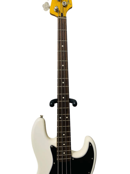 Fender 2012 Modern Player Jazz Bass 4-String Bass Guitar White China