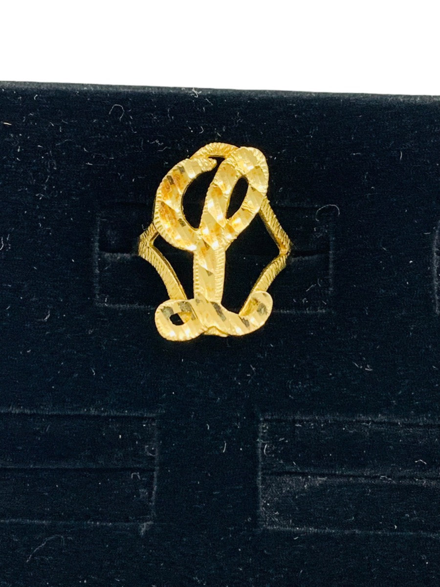 Initial "L" 10K Yellow Gold Ring | Size 7 | 2.64g
