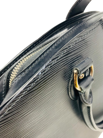 Louis Vuitton Pont Neuf Leather Handbag Black