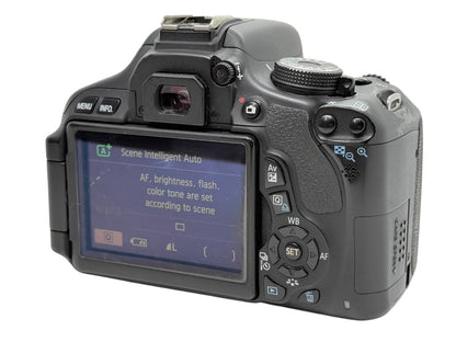 Canon EOS Rebel T3i - 18.0MP - DSLR Camera w/ EF-S 18-55 Lens (READ)