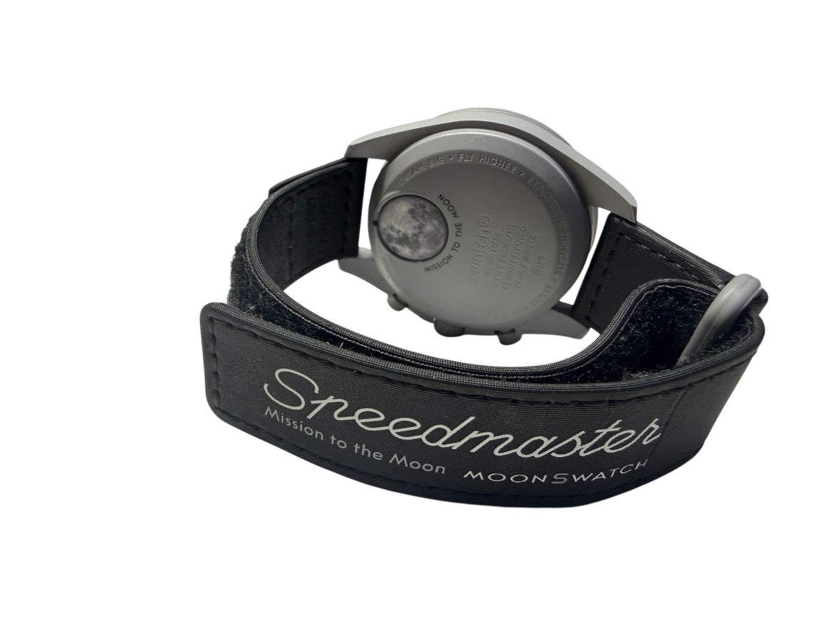 Omega Speedmaster Mission to the Moon Swatch Bioceramic 42mm S033M100