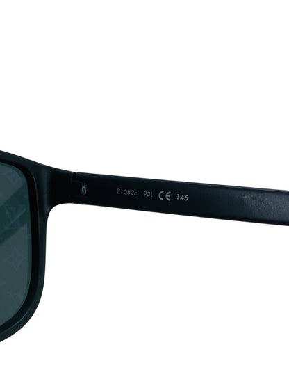Louis Vuitton LV Waimea Monogram Black Frame Z1082E