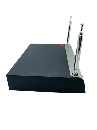 Shure VHF Diversity Receiver 182.200 MHz w/ Shure SM58 Microphone