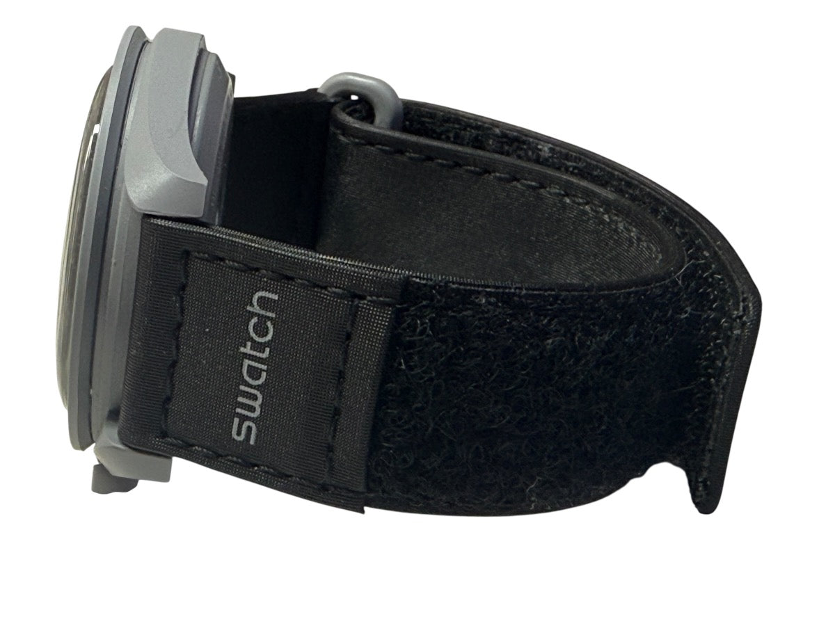 Omega Speedmaster Mission to the Moon Swatch Bioceramic 42mm S033M100