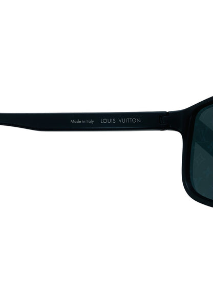 Louis Vuitton LV Waimea Monogram Black Frame Z1082E