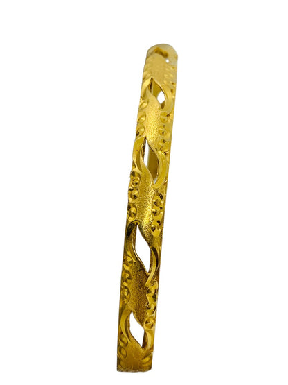 22K Yellow Gold Floral Motif Bangle Bracelet | Size 8 | 13.6g