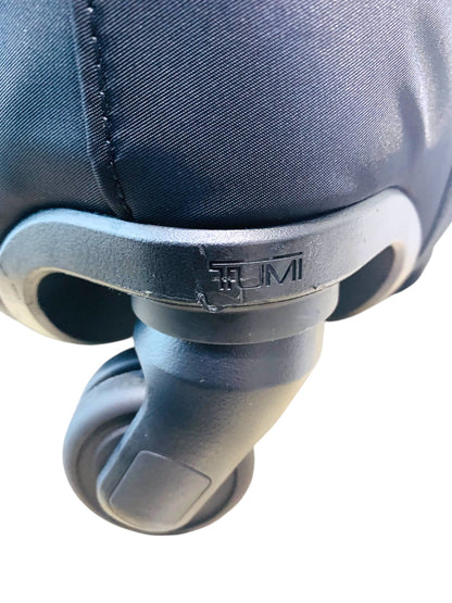 Tumi Voyageur Leger Oxford Compact 4 Wheel Carry-On Case Black