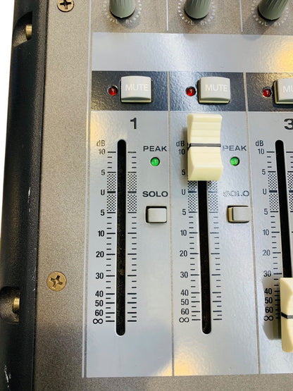 Rockville RPM870 8-Channel 6000w Powered Mixer, USB, Effects (Read)