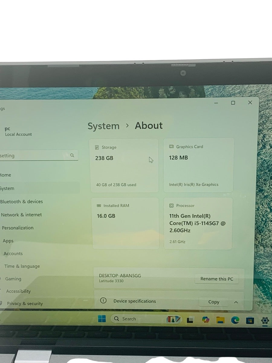 Dell Latitude 3330 2-In-1 13.3" | i5 |16GB RAM | 256GB GB SSD| 2.6 GHz