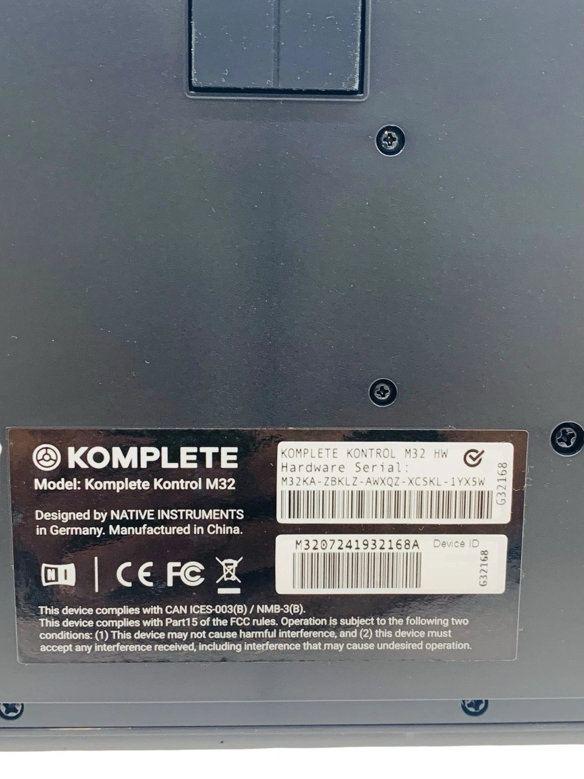Native Instruments Komplete Kontrol M32 Compact Keyboard Controller